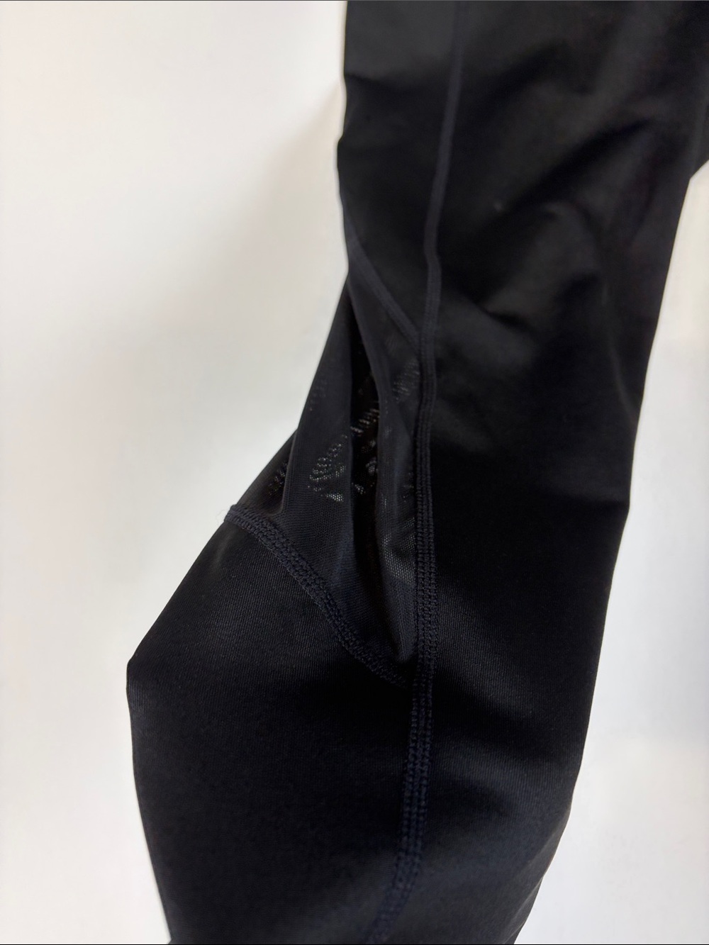 DKNY SPORT BLACK HIGH RISE CROP LEGGINGS SIDE MESH POCKETS WOMENS LARGE - Picture 3 of 7
